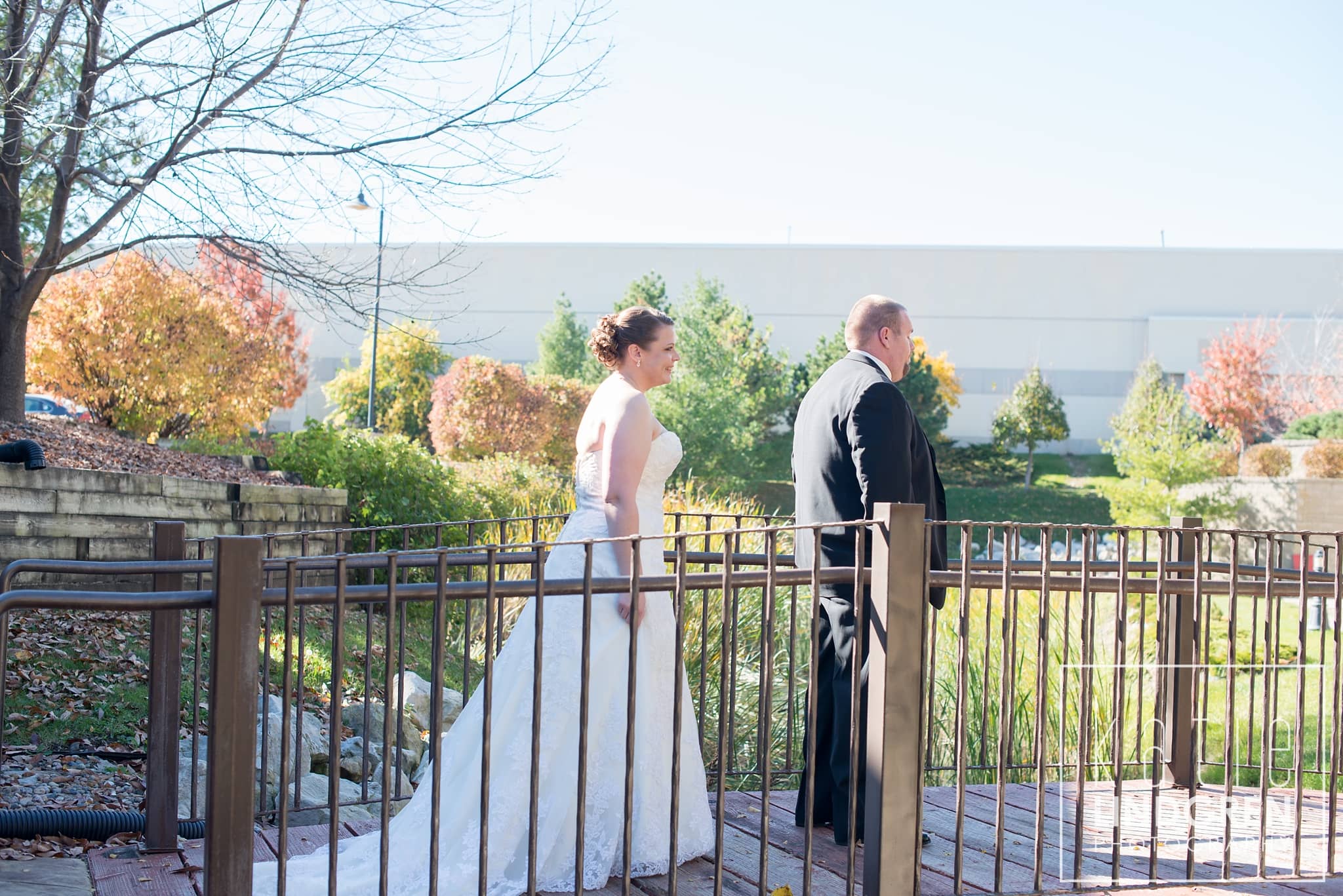 Stephanie And Nick Living History Farms Wedding Des Moines Area Wedding Photography Katie