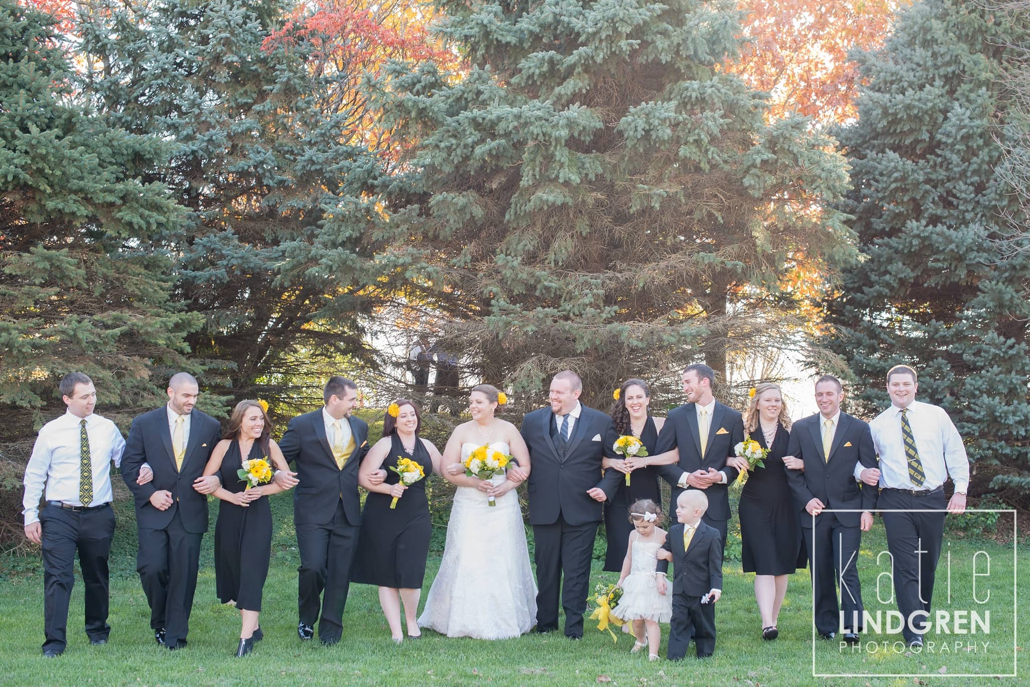 Stephanie And Nick Living History Farms Wedding Des Moines Area Wedding Photography Katie